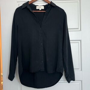 Cloth & Stone black tencel button down blouse